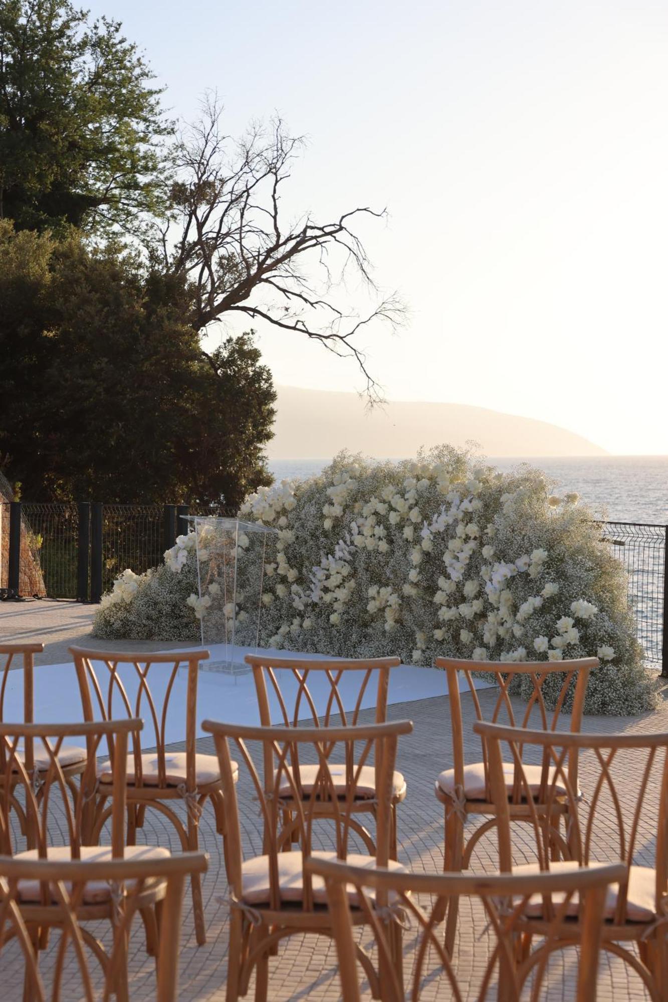 Maritim Marina Bay Resort Spa & Casino Adult Friendly Vlorë Esterno foto The wedding venue