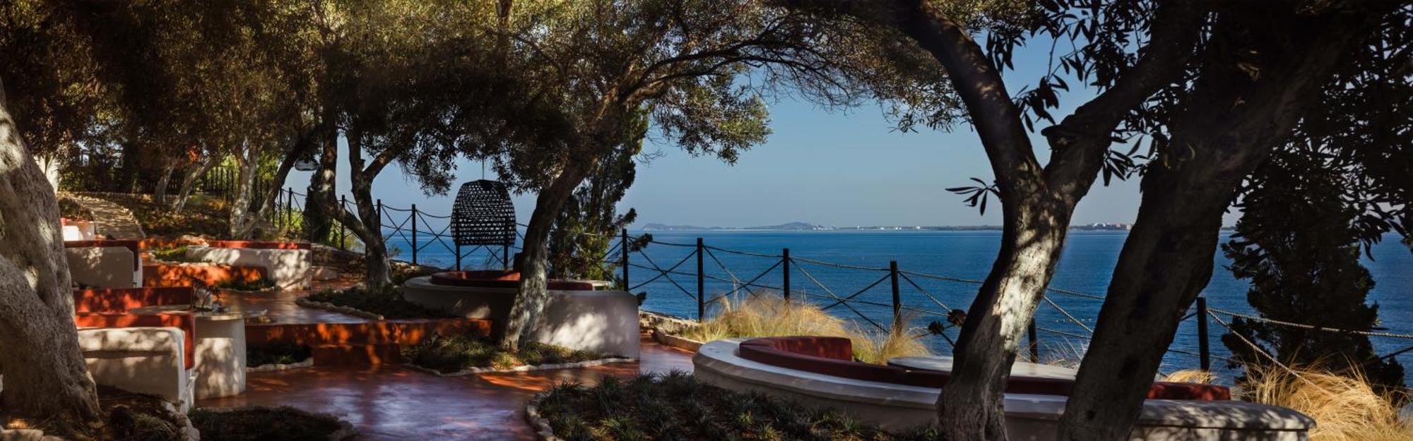 Maritim Marina Bay Resort Spa & Casino Adult Friendly Vlorë Esterno foto The seafront of the hotel
