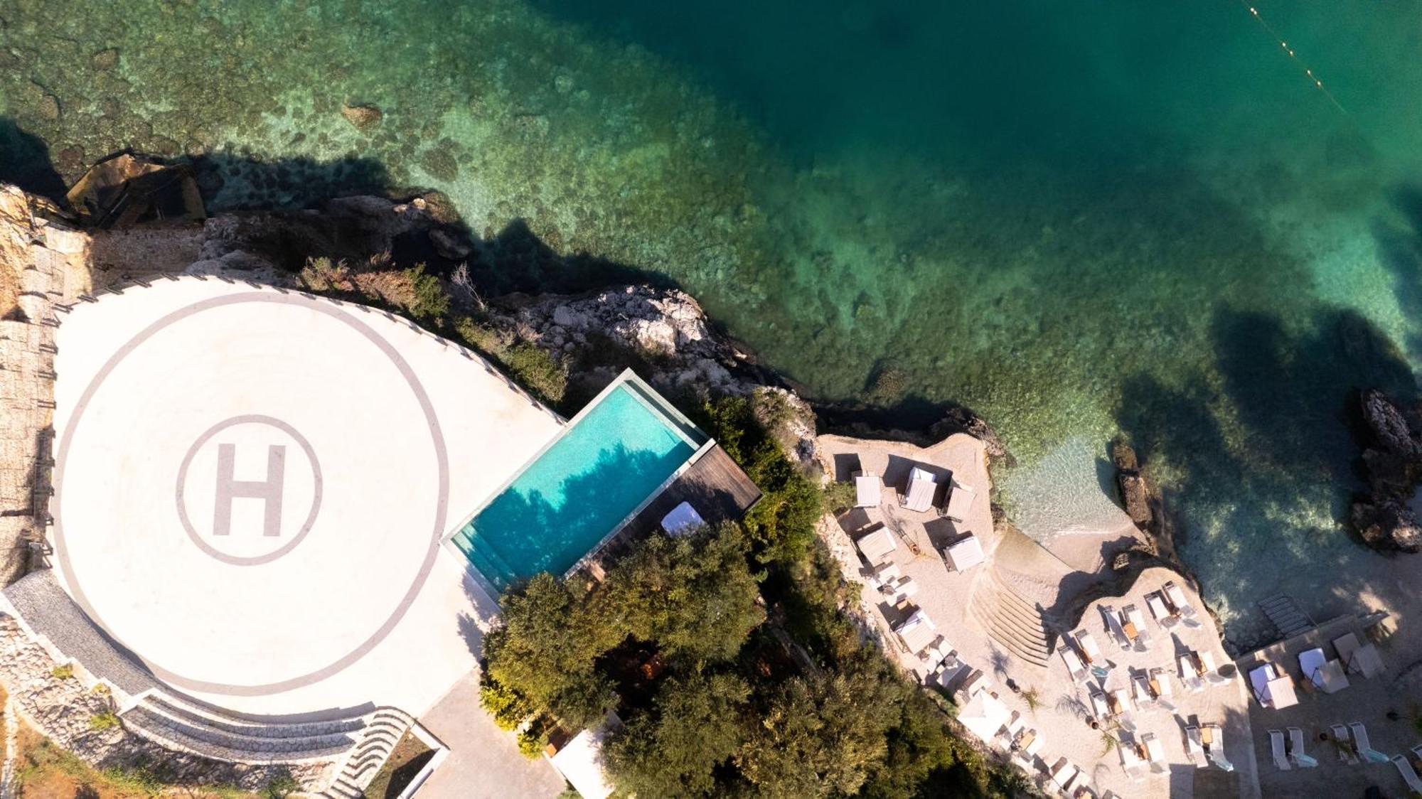 Maritim Marina Bay Resort Spa & Casino Adult Friendly Vlorë Esterno foto Aerial view of the pool