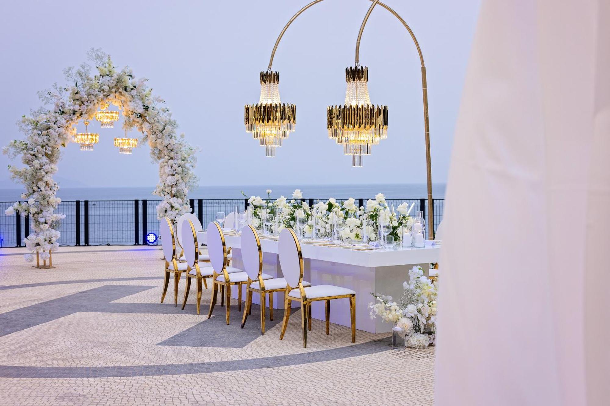 Maritim Marina Bay Resort Spa & Casino Adult Friendly Vlorë Esterno foto Wedding at the hotel