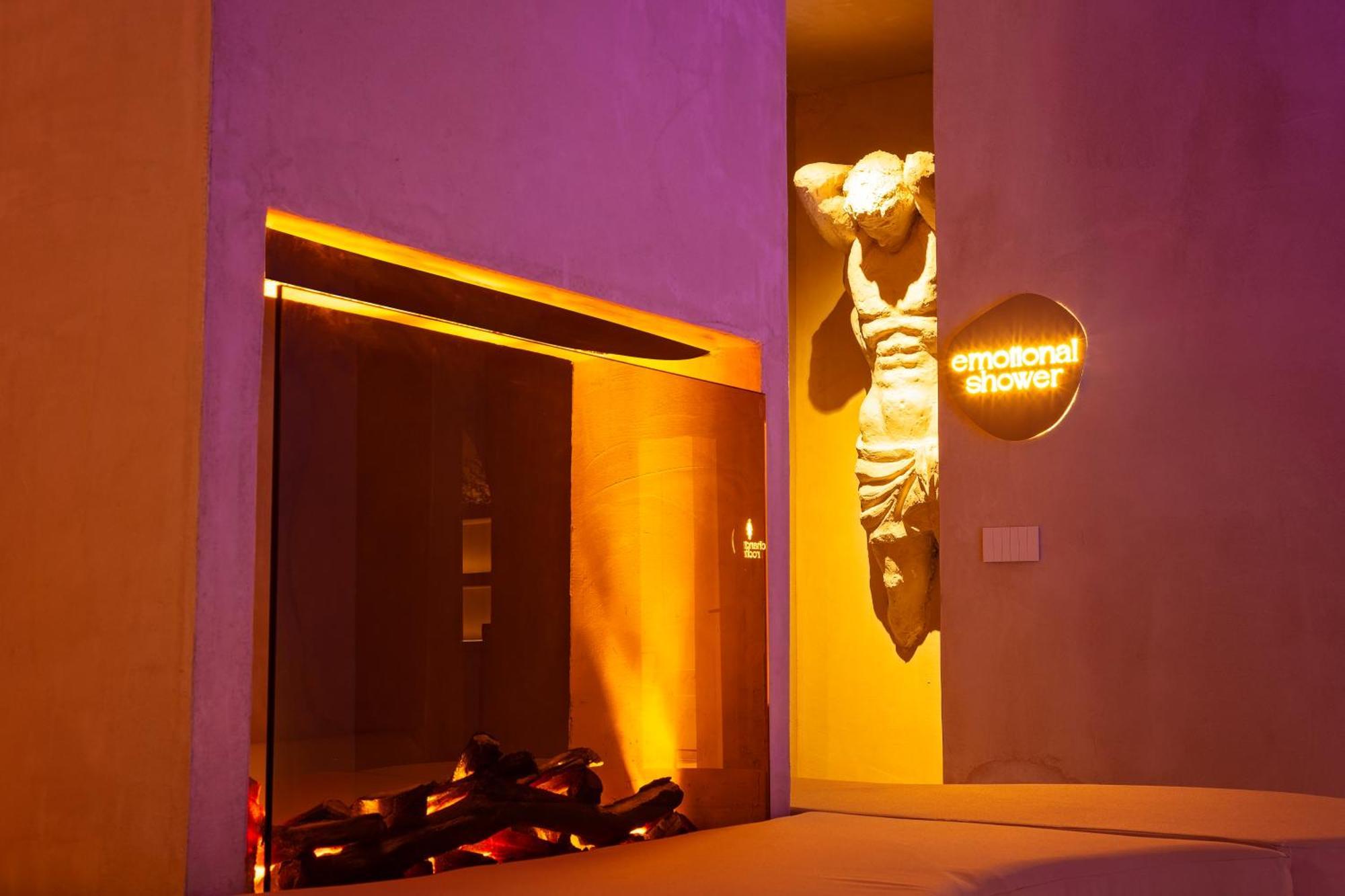 Maritim Marina Bay Resort Spa & Casino Adult Friendly Vlorë Esterno foto